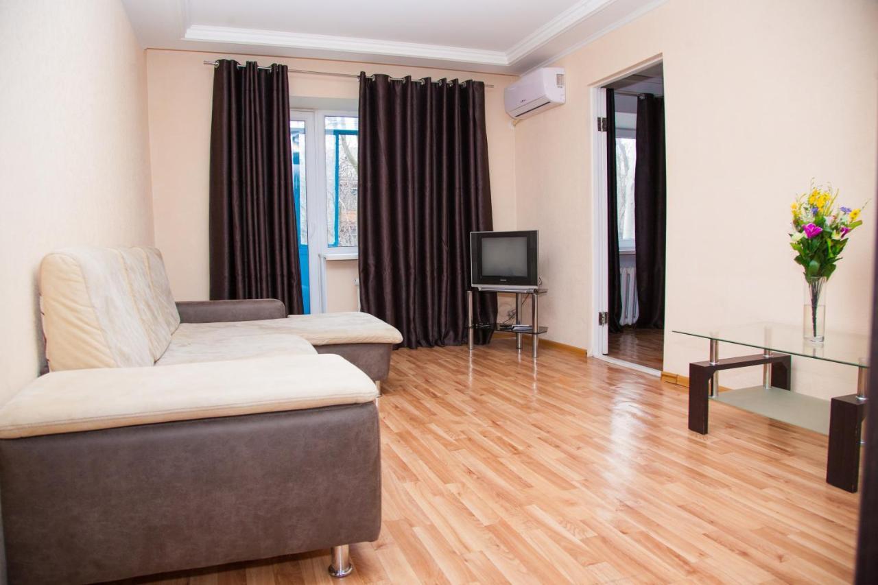 Semi Luxury Apt On Yatsenka 8 Near Intourist Hotel Zaporizhia 외부 사진